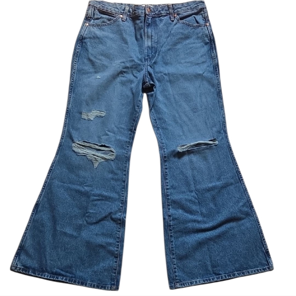 Wrangler‎ Wanderer Distressed Flare Jeans